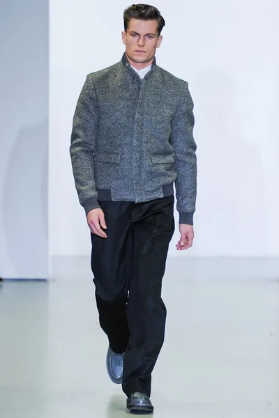 Look 29